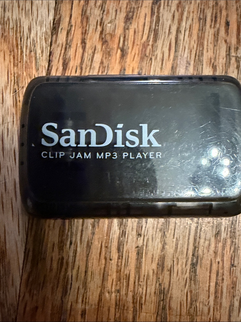 SanDisk Black Portable MP3 Player with Simple Navigation - Picture 2 of 2